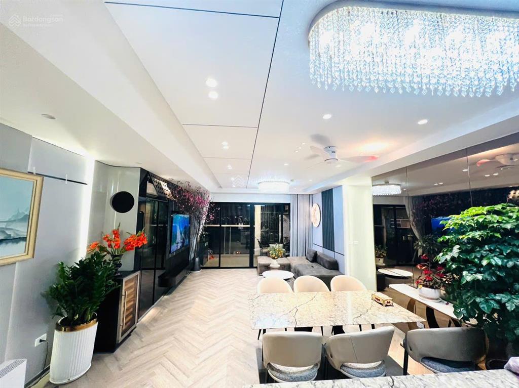 Bán gấp căn góc 143m2 full đồ đẹp ban công đông nam hpc landmark giá nào cũng bán