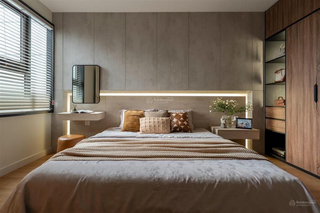 Bán căn 84m2 full đồ đẹp la casta văn phú giá 6.1 tỷ