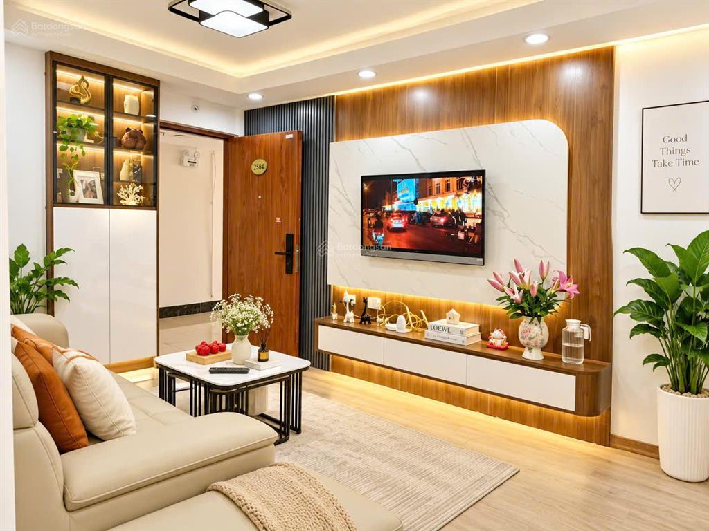 Chính chủ em bán gấp căn 56m2 góc 2pn full đồ đẹp ct1 yên nghĩa