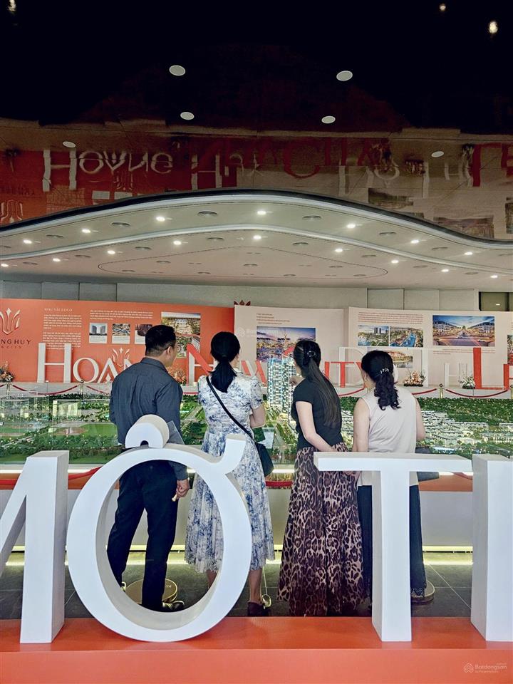 Bán căn liền kề hoàng huy new city giá cực mềm. diện tích 77m2. ngang 5,5m. 4 tầng
