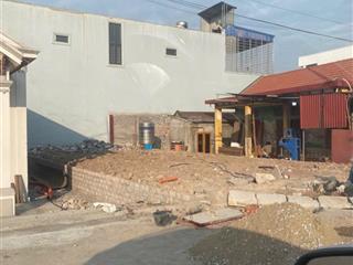 Bán lô đất mặt đường đỗ mười ngang 7m vuông vắn, nằm ngay ngã tư rất đẹp