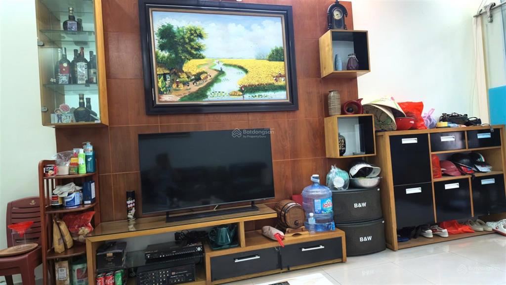 Bán nhà dân miếu hai xã có nội thất gắn tường