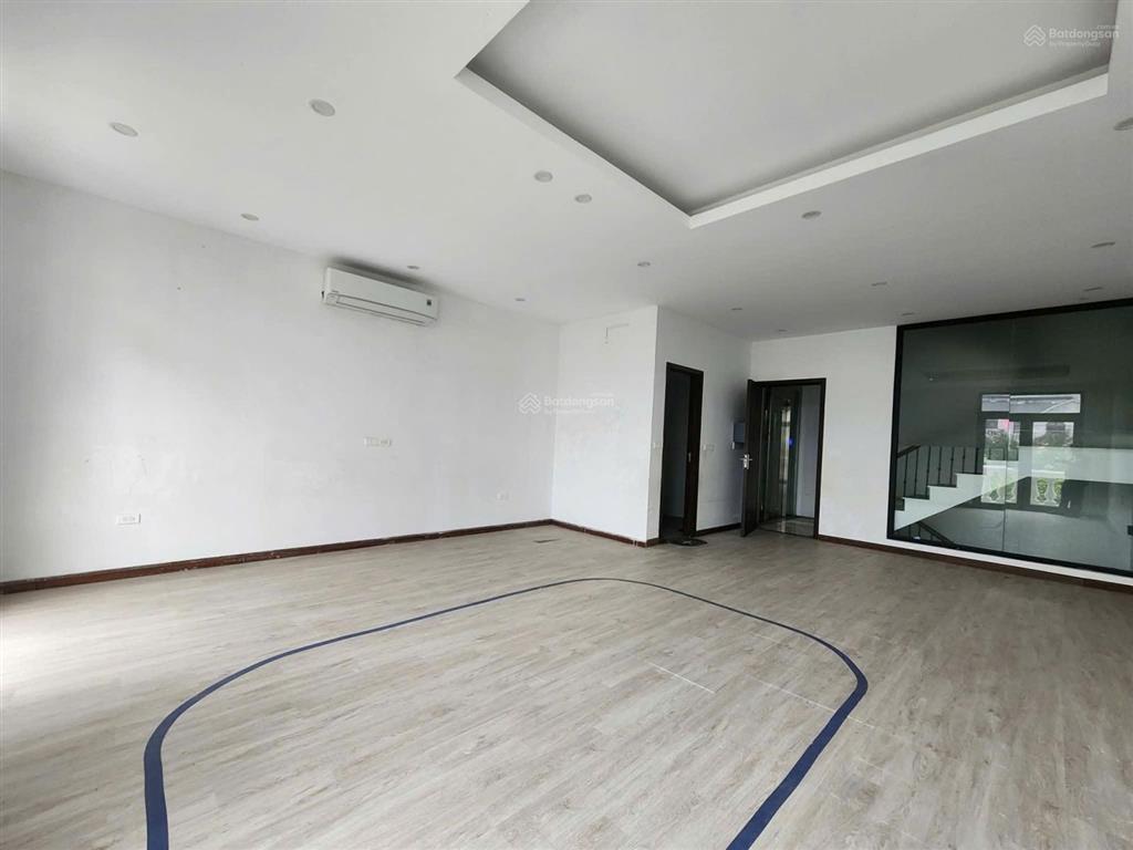 20.5tỷ! nhà phố khu ngọc trai mặt đường 52m kinh doanh sầm uất cho thuê 30tr/tháng vinhomes gia lâm