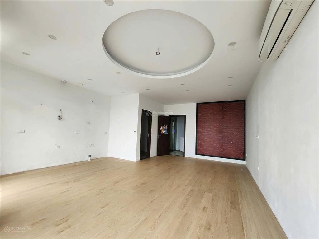 20.5tỷ! nhà phố khu ngọc trai mặt đường 52m kinh doanh sầm uất cho thuê 30tr/tháng vinhomes gia lâm