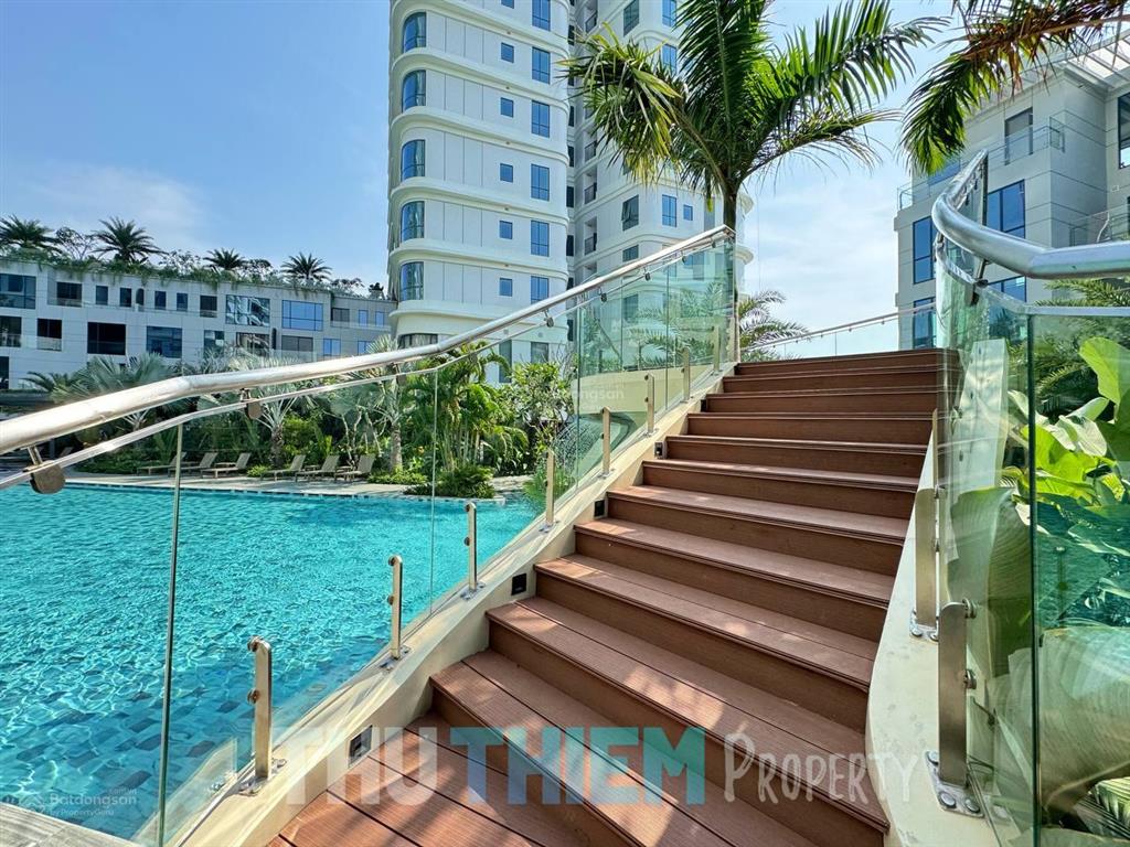 Tôi bán 4pn thu thiem zeit view sala, ban công dài. 46 tỷ gồm sổ thuế phí.  uyên lê