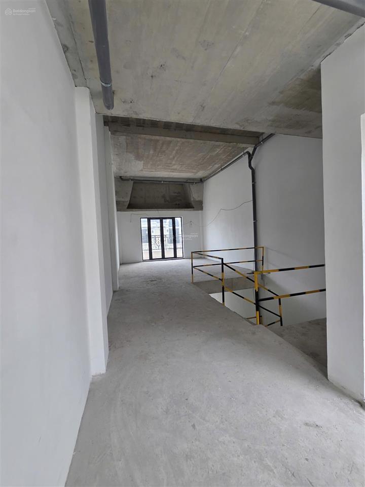 Cần tiền chủ cần bán gấp nhà phố the classia. giá 14,2 tỷ. giá thật không ảo. xem nhà liền