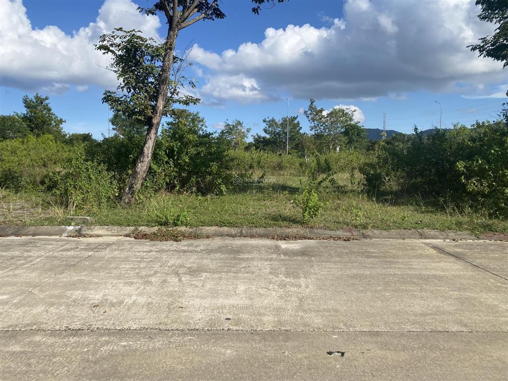 Cần tiền bán gấp lô đất dự án golden hills 7m5  giá chỉ 26tr/m2 bằng đường 5m5 hoà liên .