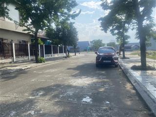 Cần tiền bán gấp lô đất golden hills đường 10m5 vị trí đẹp giá rẻ nhất khu