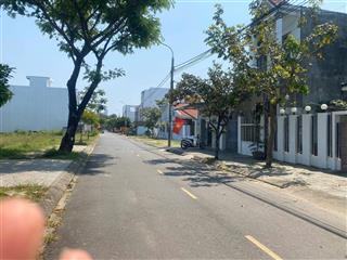 Chính chủ gửi bán lô đất vệt 50 nguyễn tất thành nối dài ( đường đào ngọc chua ) giá rẻ nhất khu