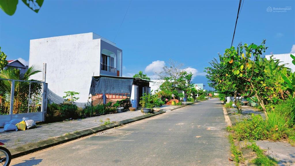 Đất tđc hoà liên đà nẵng. đường 5m5 lề 3m. diện tích 150m2. hướng tây bắc. giá 2,3 tỷ.