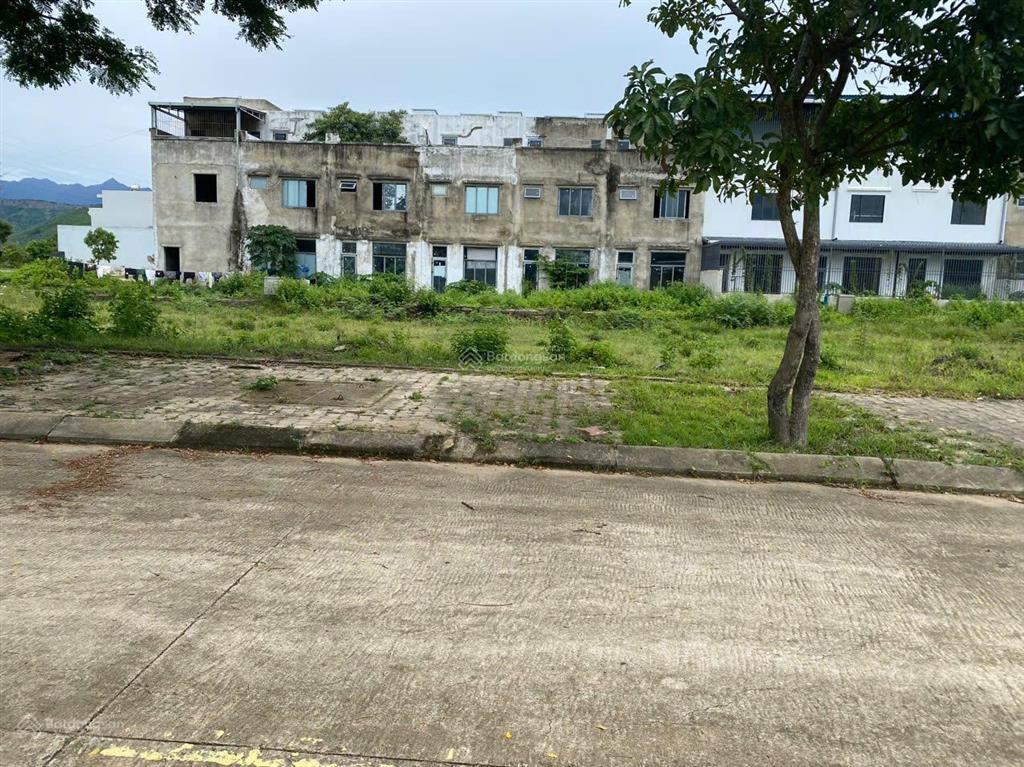 Khu a4 golden hills 01 lô hiếm có giá rẻ diện tích 125m2 đường  7m5