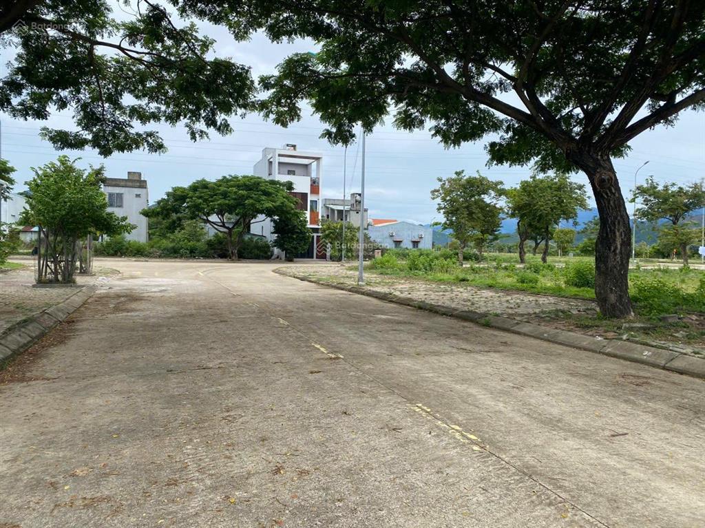 Khu a4 golden hills 01 lô hiếm có giá rẻ diện tích 125m2 đường  7m5
