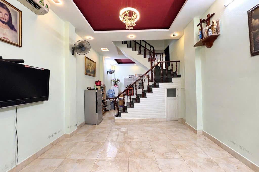 Bán gấp  cách 1 căn ra mặt tiền  bùi thị xuân  41 m²  4 tầng  7,49 tỷ