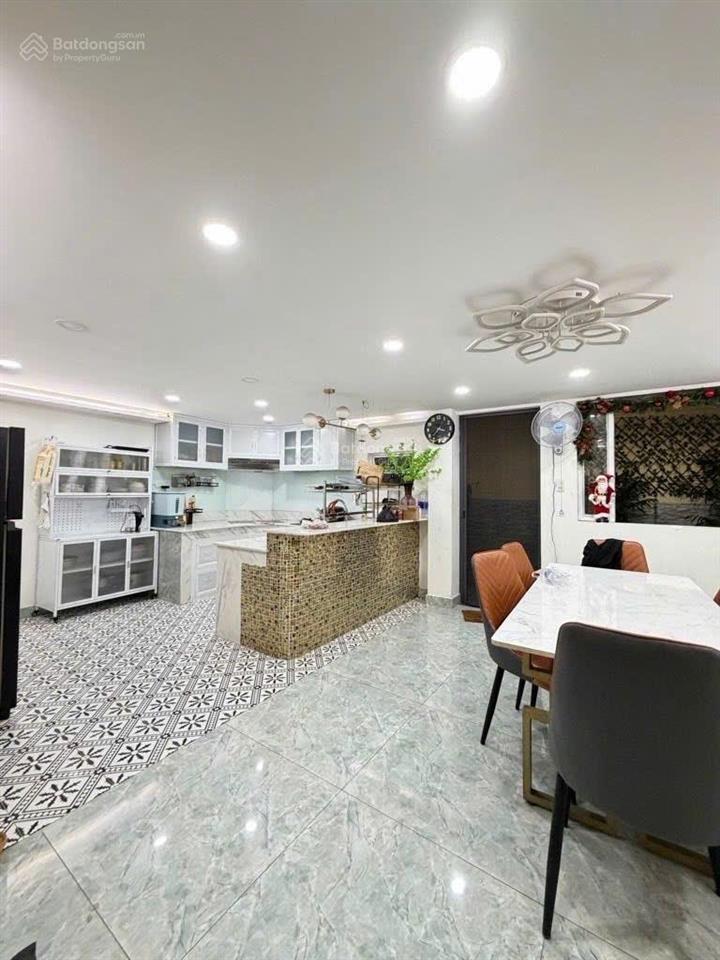 12.3 tỷ  115 m2  5 tầng  giáp phú nhuận  ngay công viên gia định  hẻm xe hơi  nguyễn kiệm