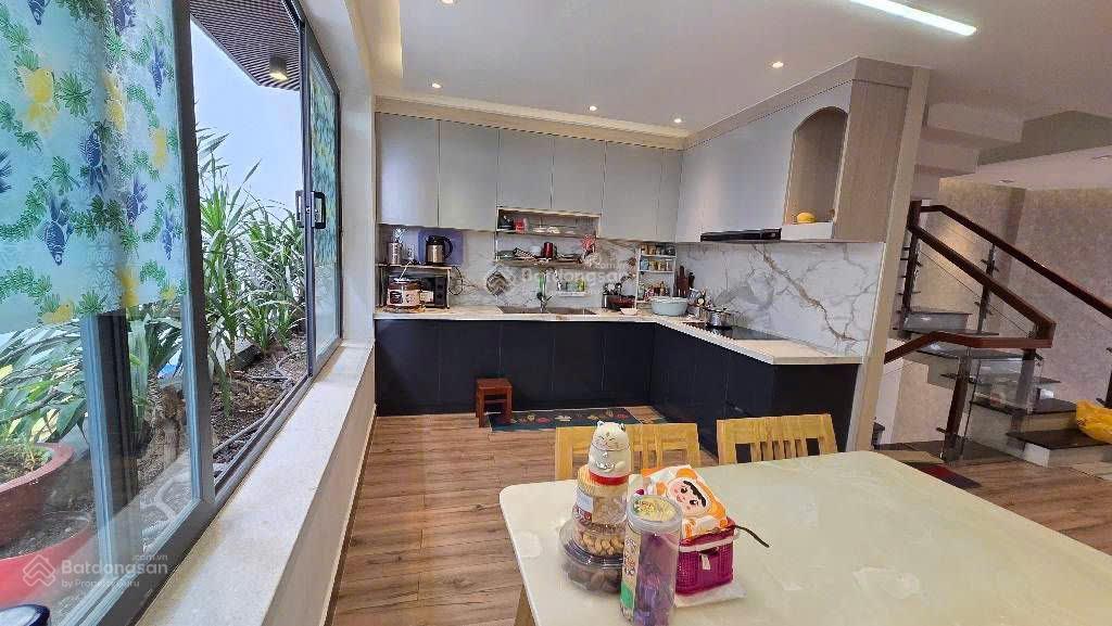 Hẻm xe hơi 6m  ngay công viên làng hoa  45 m² (ngang 5m)  5 tầng  6,59 tỷ