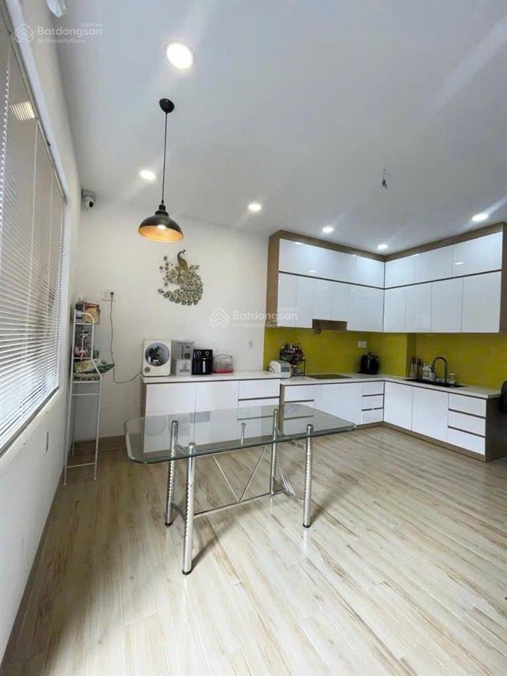 Hẻm nhựa 6m kinh doanh  ngay chợ phạm văn bạch  43 m2  5 tầng  7.45 tỷ