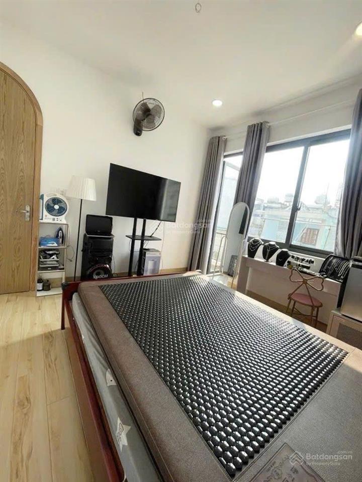 Hẻm nhựa 6m kinh doanh  ngay chợ phạm văn bạch  43 m2  5 tầng  7.45 tỷ