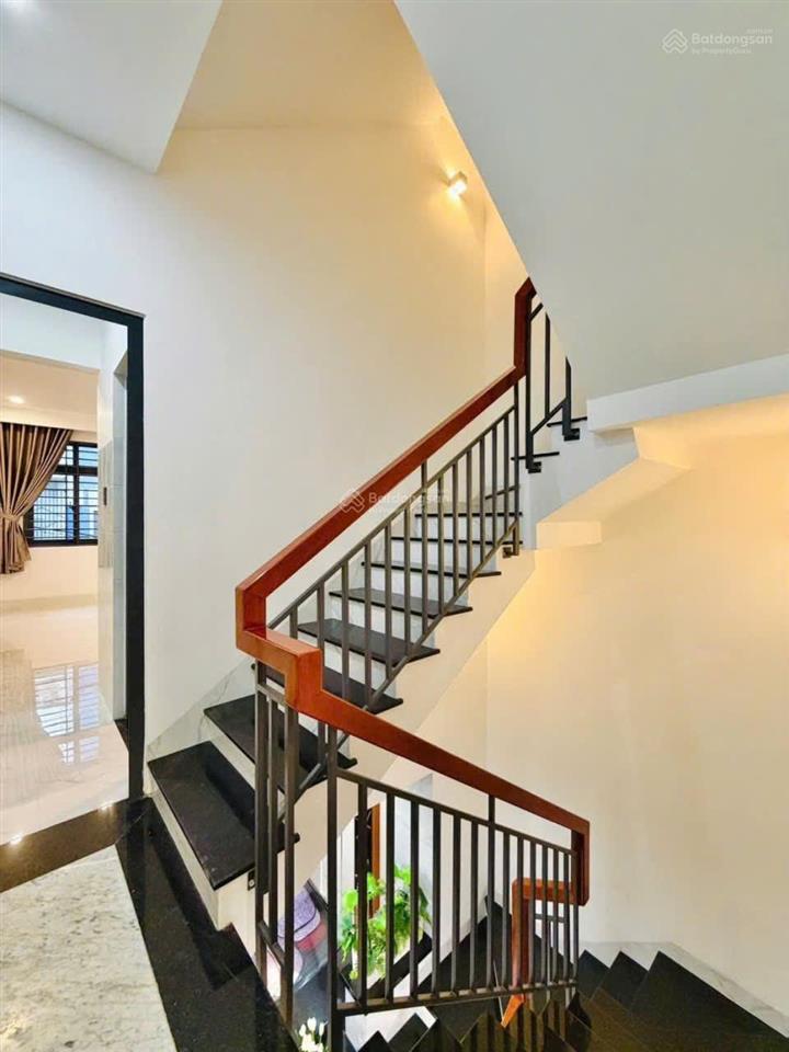 Hẻm xe hơi  ngay emart phan huy ích  50 m2  4 tầng  7.89 tỷ