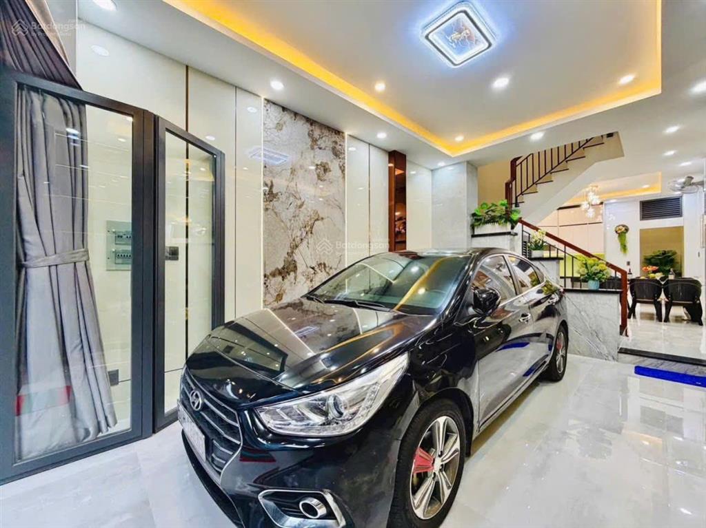 Hẻm xe hơi  ngay emart phan huy ích  50 m2  4 tầng  7.89 tỷ