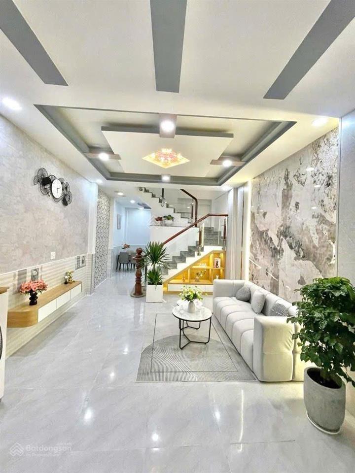 Hẻm xe hơi vf3  ngay công viên làng hoa  phạm văn chiêu  40 m2  4.97 tỷ