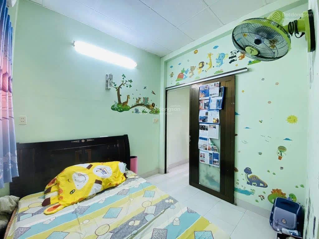 Phạm văn hai  hẻm 3.5m  sát mặt tiền  42 m2  3 tầng  7.7 tỷ