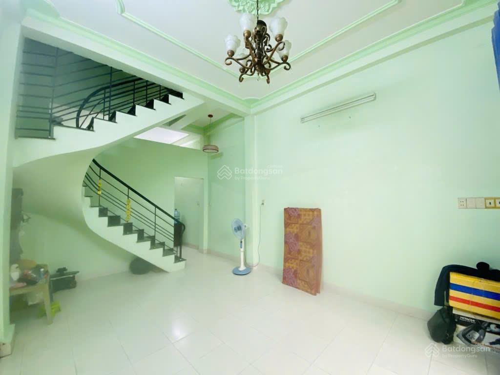 Phạm văn hai  hẻm 3.5m  sát mặt tiền  42 m2  3 tầng  7.7 tỷ