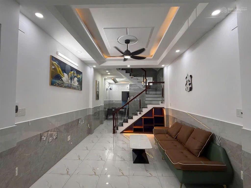 Bán gấp  hẻm xe hơi tránh  ngay emart phan huy ích  50 m²  5.59 tỷ