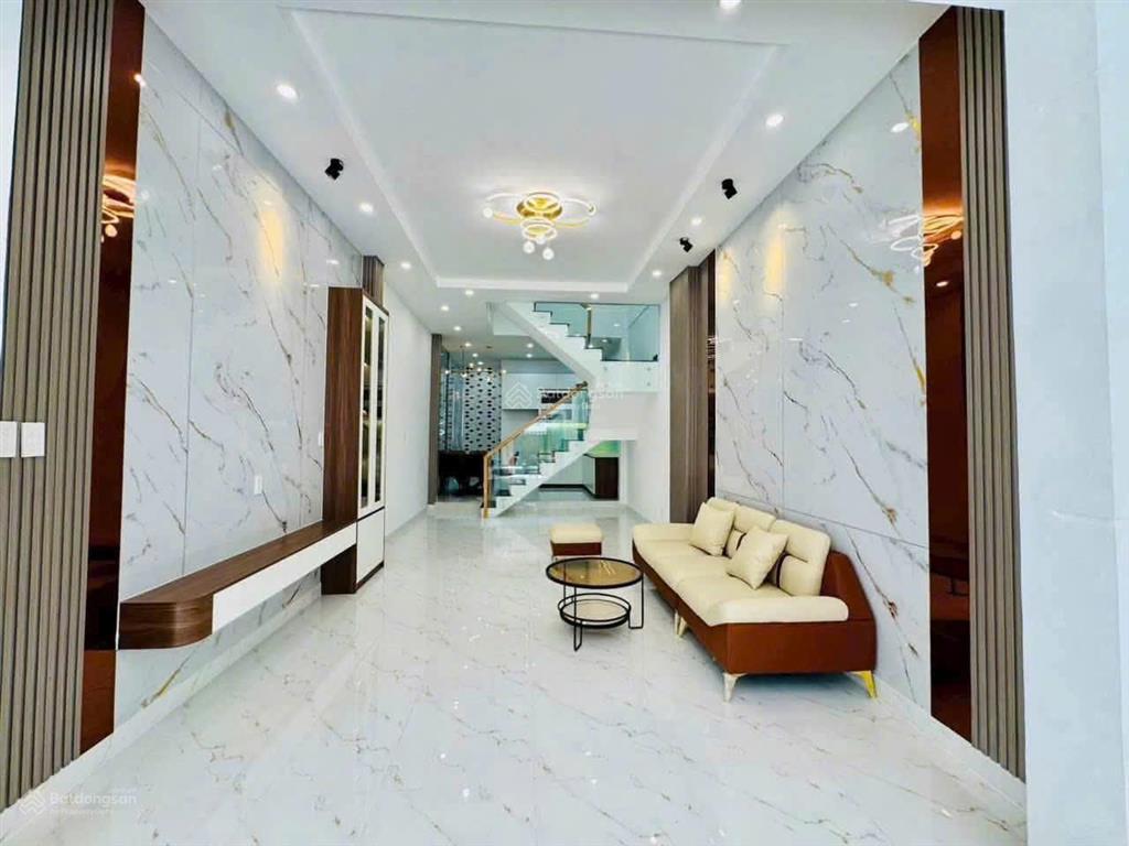 Bán gấp  hẻm xe tải kinh doanh  cách 1 căn ra mặt tiền  âu cơ  62 m²  3 tầng