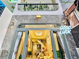 Ngay ngã 4 phú nhuận  gần mt nguyễn kiệm  45 m2  3 tầng  chỉ hơn 6 tỷ
