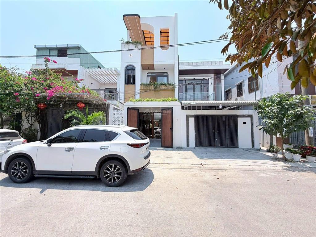 Cho thuê nhà 3 tầng mặt tiền lỗ giáng 23  hoà xuân  đà nẵng