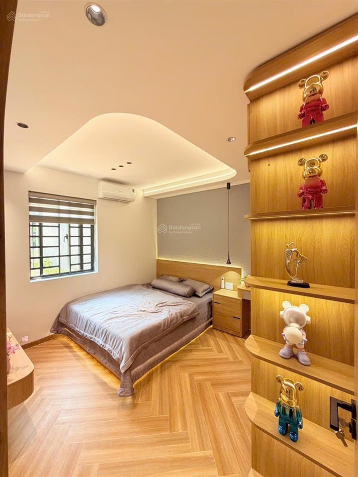 Cho thuê nhà 3 tầng mặt tiền lỗ giáng 23  hoà xuân  đà nẵng