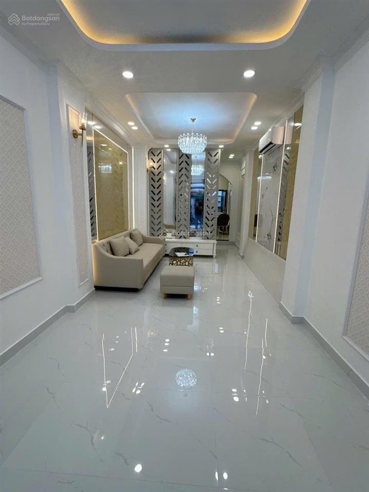 Gần mặt tiền phan xích long 50m2, 5 tầng (3,35x15m) 4pn, 6wc, 3 sân thượng. giá chỉ 8,9 tỷ