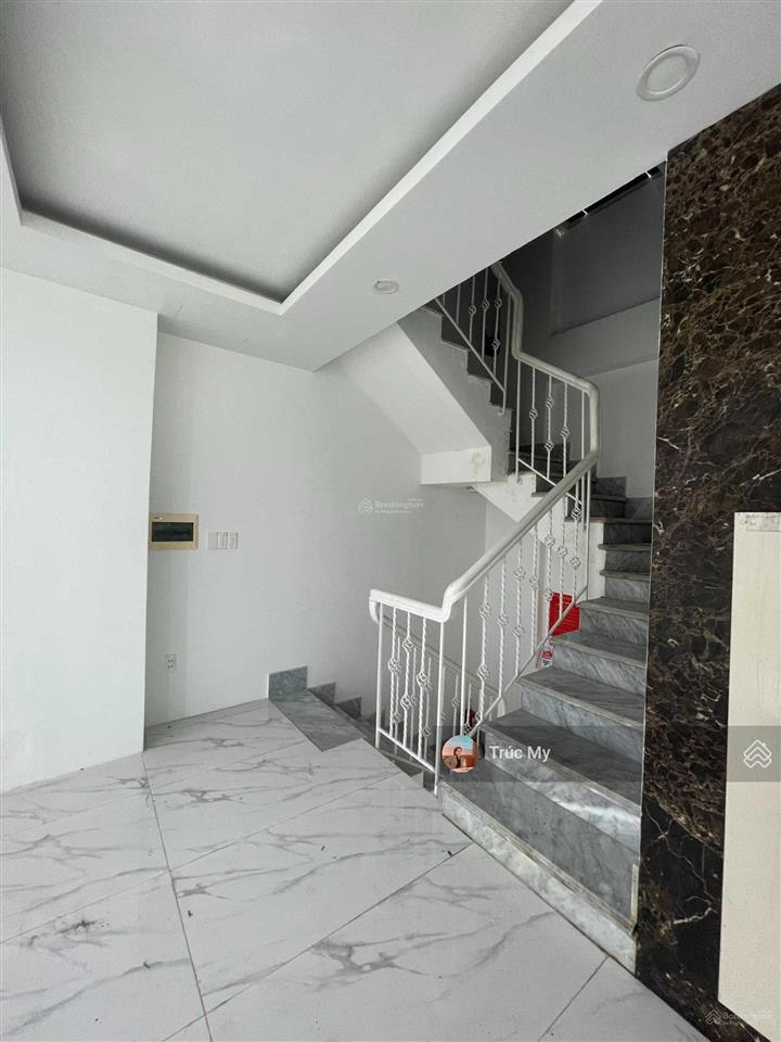 Tòa nhà mặt tiền trần bình trọng quận 5  kết cấu lớn, full tiện ích