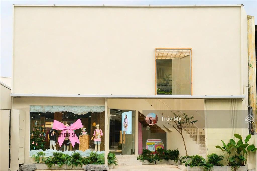 Mặt bằng flagship hiếm có trên tuyến thời trang hàng đầu lê văn sỹ