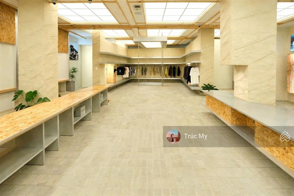 Mặt bằng flagship hiếm có trên tuyến thời trang hàng đầu lê văn sỹ