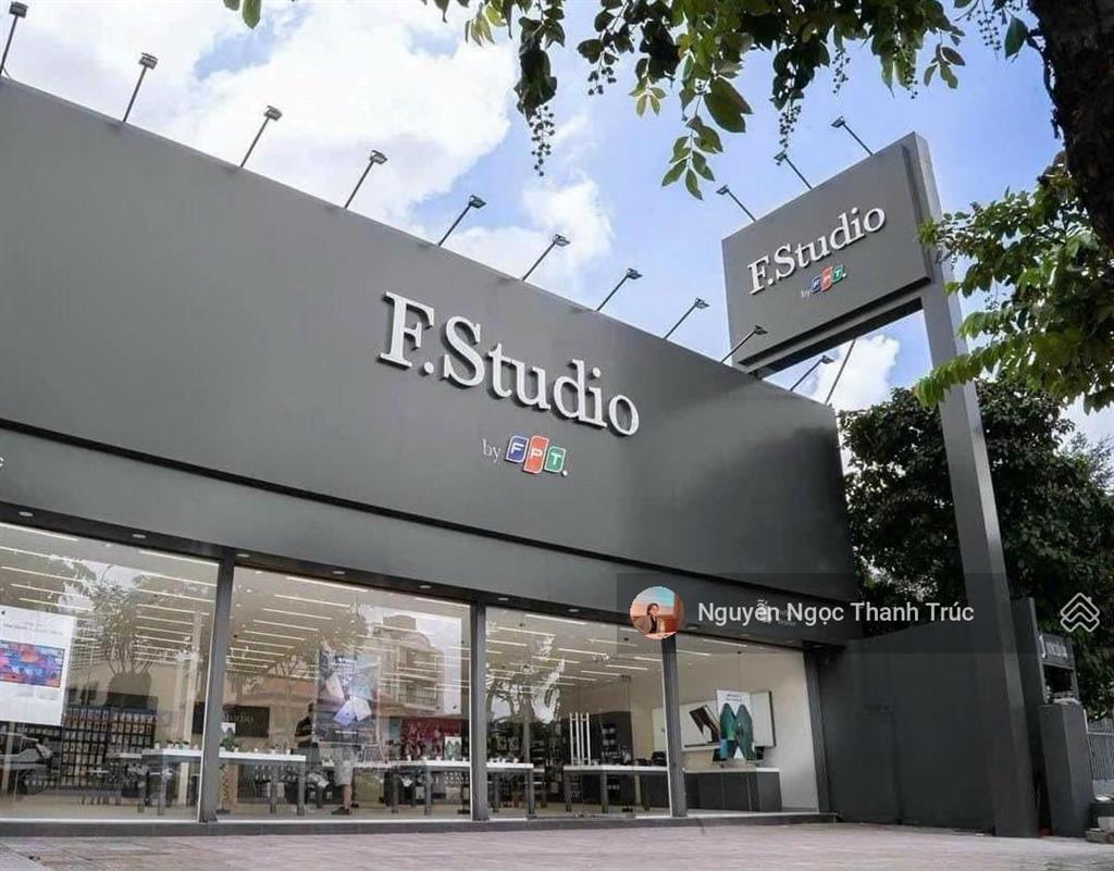 Cho thuê nhà mặt tiền siêu đẹp cách mạng tháng 8 gần võ văn tần,vị trí trung tâm quận 3