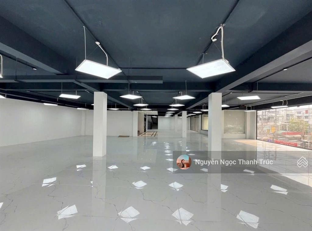 Cho thuê nhà mặt tiền siêu đẹp cách mạng tháng 8 gần võ văn tần,vị trí trung tâm quận 3