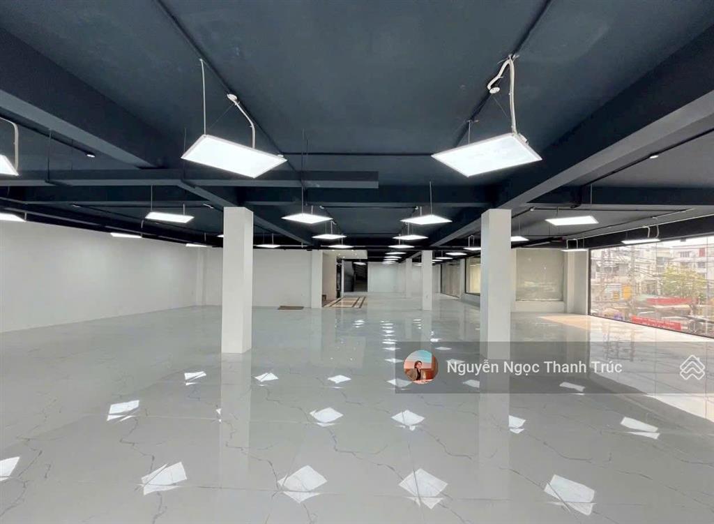 Cho thuê nhà mặt tiền siêu đẹp cách mạng tháng 8 gần võ văn tần,vị trí trung tâm quận 3