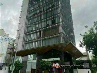 Chính chủ cho thuê tòa nhà mới xây gần sân bay dt 12mx25m, kết cấu 2 hầm + 7 tầng