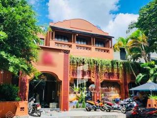 Nhà mặt tiền huỳnh văn bánh  lê văn sỹ p12 phú nhuận đường 2 chiều.