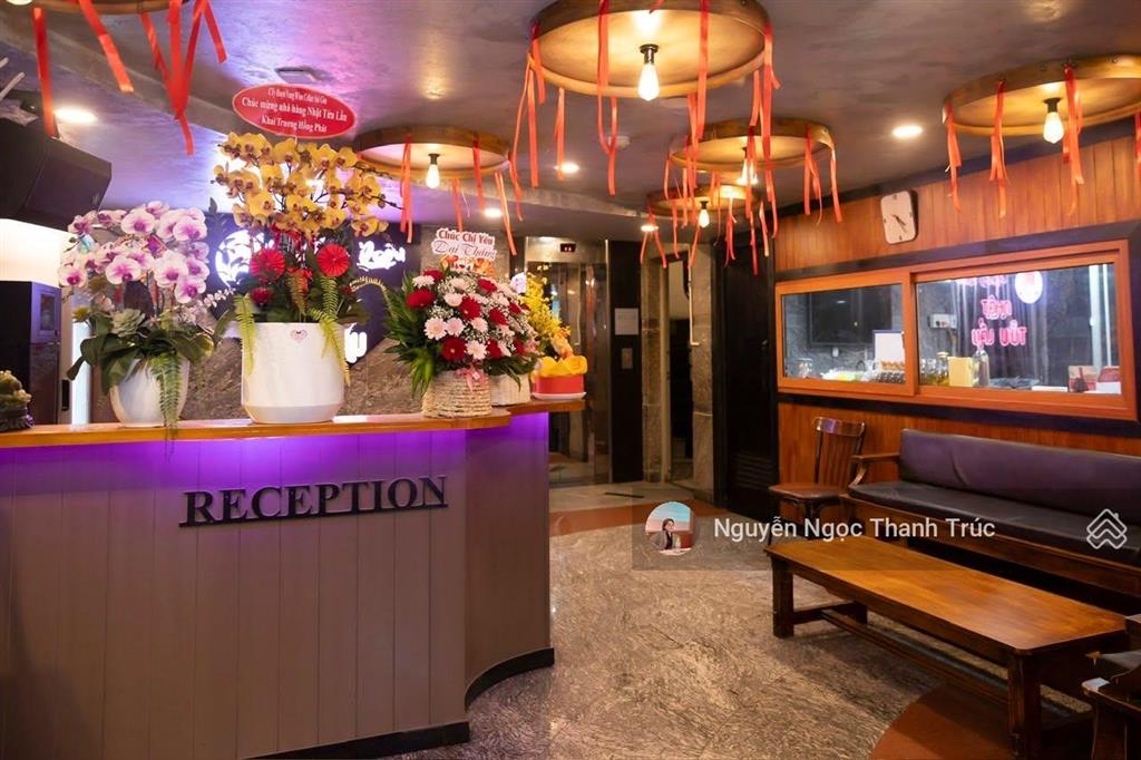 Cho thuê tòa nhà mặt tiền nam kỳ khởi nghĩa, quận 3  dt 7x10m  hầm 4 lầu  80 triệu/tháng