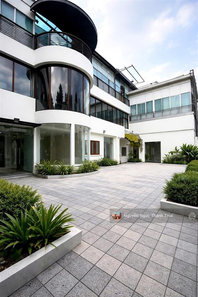 Cho thuê biệt thự mt trần quang diệu q3  dtsd 1200m²  trệt 2 lầu