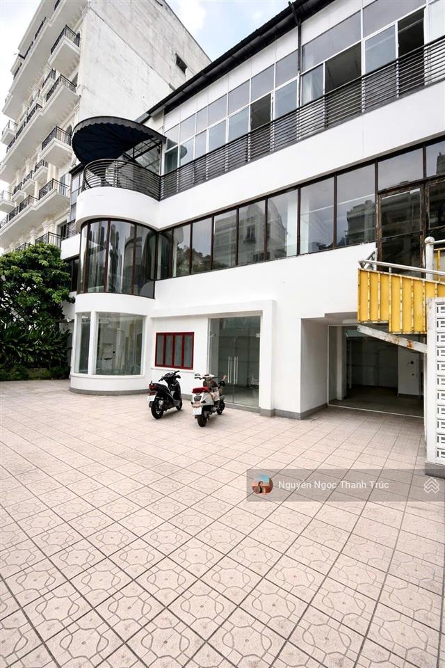 Cho thuê biệt thự mt trần quang diệu q3  dtsd 1200m²  trệt 2 lầu