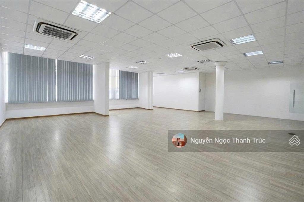 Nhà mới xây hồng hà tân bình | gần sân bay  hầm trệt 4 lầu sân thượng