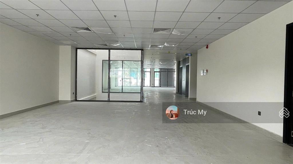 Góc 2 mặt tiền võ văn tần nguyễn đình chiểu, quận 3 dt 12x20m hầm 6 lầu 300 triệu/tháng