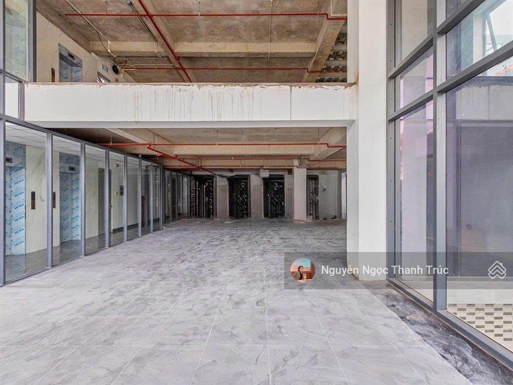 Building nguyễn đình chiểu, q3  nhà mới sửa, 6 tầng