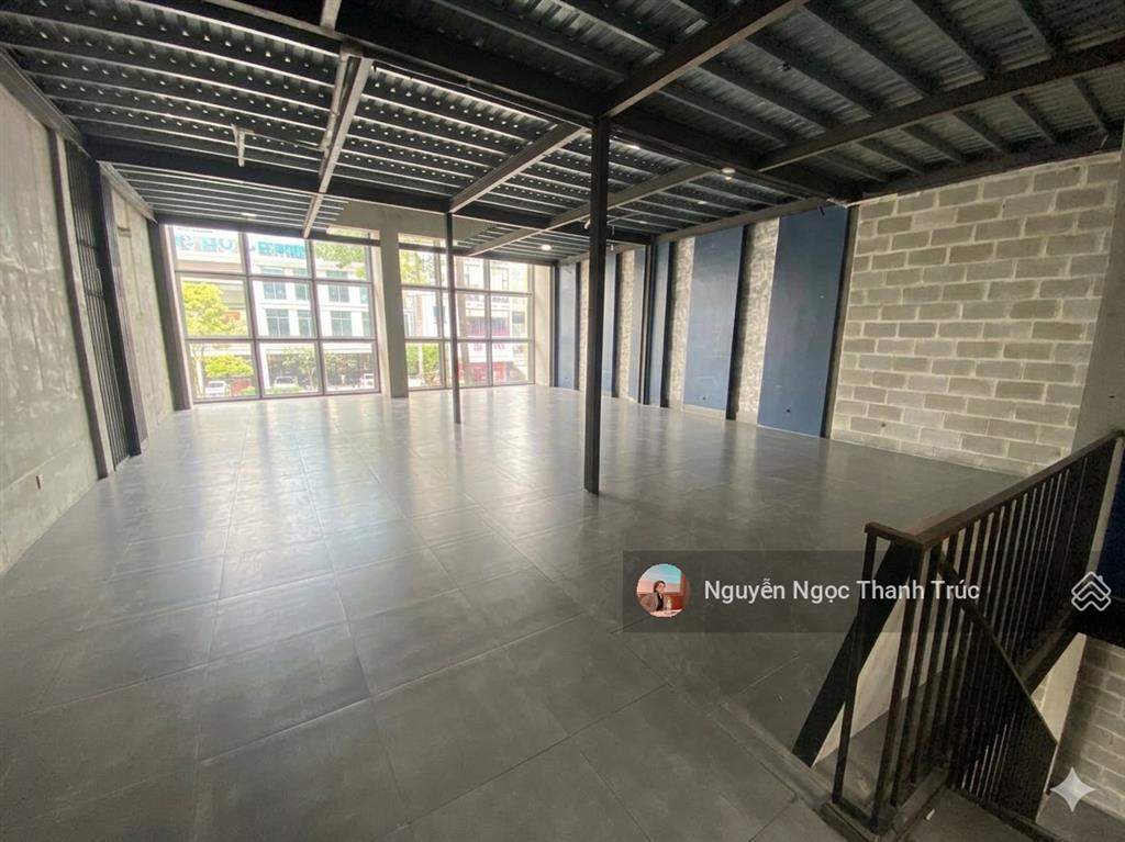 Mặt tiền đôi nổi bật trên trục thương mại sầm uất nguyễn tri phương