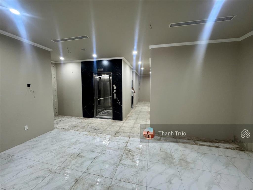 Cho thuê nhà mặt tiền nguyễn trãi, quận 1 dt 4.5x25m trệt 3 lầu 80 triệu/tháng