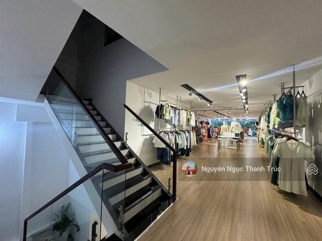 Góc 2 mặt tiền vị trí nhận diện cực tốt võ văn ngân