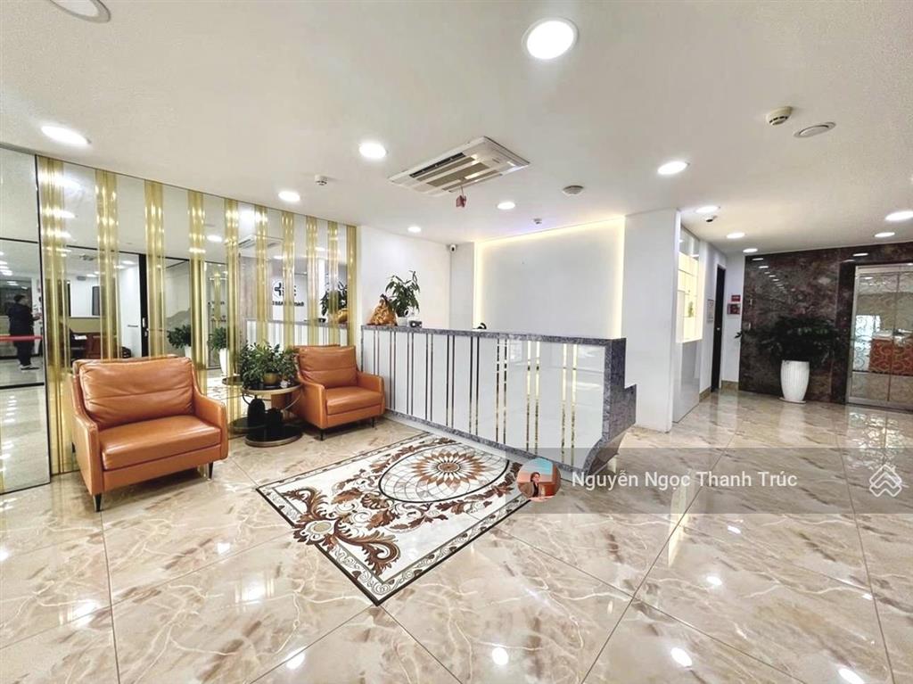 Cho thuê tòa nhà góc 2mt nguyễn văn đậu bình thạnh  10x18m hầm 6 lầu  140 triệu/tháng